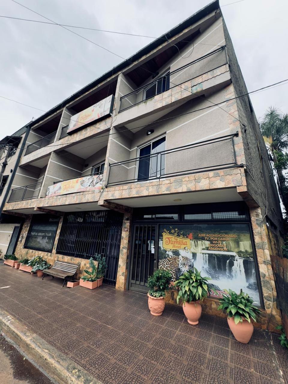 La Familia Hotel Puerto Iguazú Zewnętrze zdjęcie